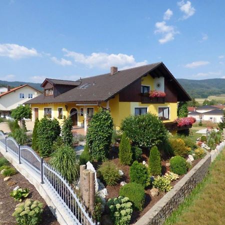 Scenic Apartment With Balcony Garden Deckchairs Barbecue Gleißenberg Εξωτερικό φωτογραφία