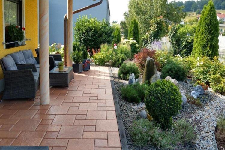 Scenic Apartment With Balcony Garden Deckchairs Barbecue Gleißenberg Εξωτερικό φωτογραφία